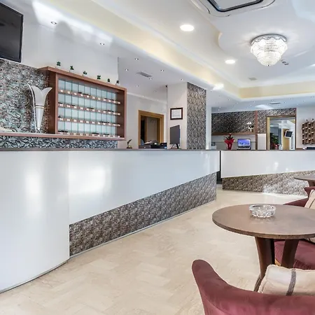 Bamby E Delfino Gatteo a Mare