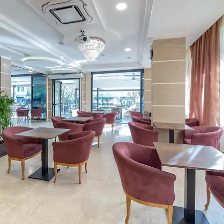 Hotel Bamby E Delfino 3*