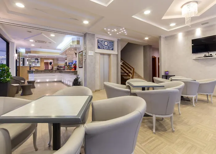 Hotel Bamby E Delfino 3*